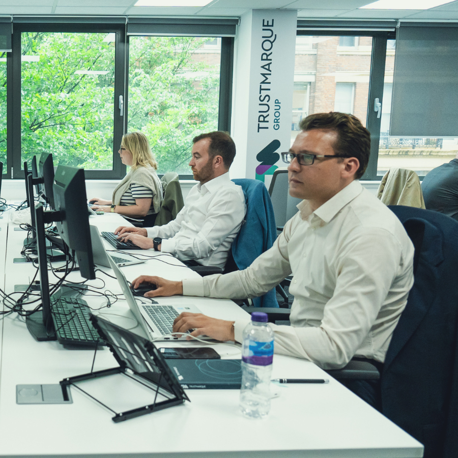 people_london_office_900.900